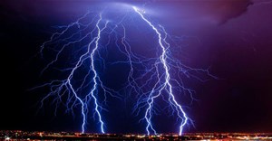 Một tiếng sét giá trị bao nhiêu tiền?