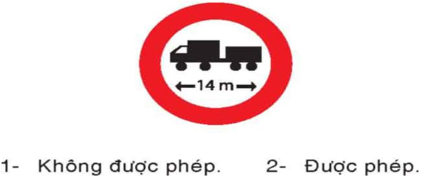 Câu hỏi 22: Ô tô chở hàng vượt quá phía trước và phía sau thùng xe, mỗi phía quá 10% chiều dài toàn bộ thân xe, tổng chiều dài xe (cả hàng) từ trước đến sau nhỏ hơn trị số ghi trên biển thì có được phép đi vào không?