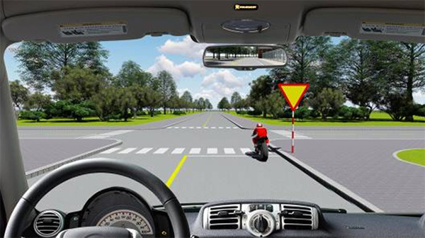 Câu 11: Bạn có được phép vượt xe mô tô phía trước không?