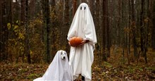 Lịch sử bất ngờ đằng sau những bộ trang phục Halloween phổ biến