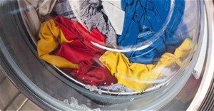 Có thể để quần áo ướt trong máy giặt bao lâu?